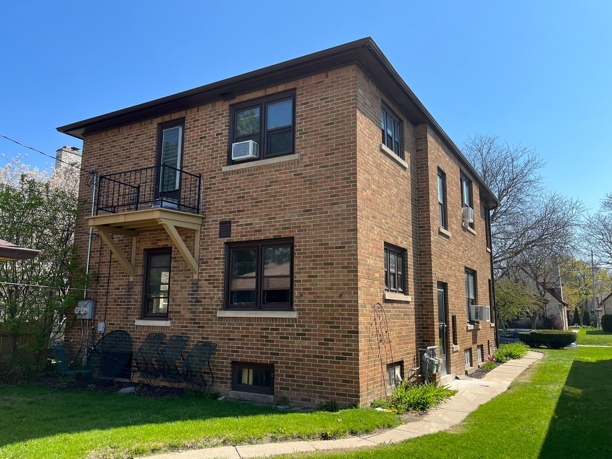 Building Photo - 3367 N 53rd St