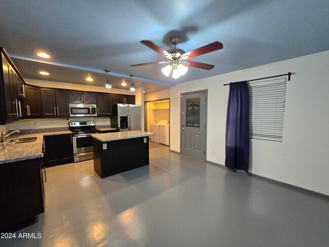Building Photo - 2302 N 36th St