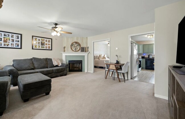 Building Photo - Spacious, Stylish, and Full of Charm – 3 bedroom home in Lexington | $1,900/mo
