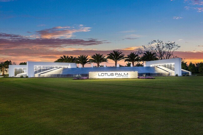 Building Photo - 8330 Essex Country Clb Dr