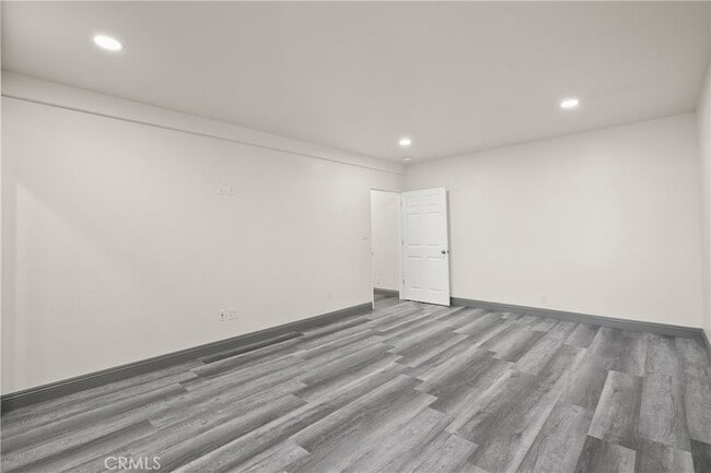 Building Photo - 14335 Hamlin St