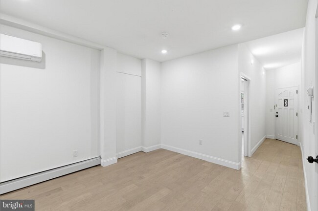 Building Photo - 935 Passyunk Ave
