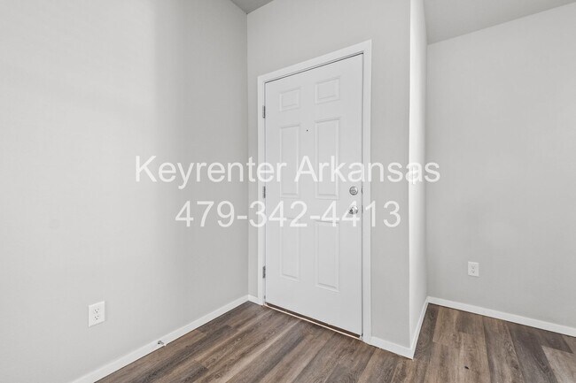 Building Photo - 817 S Katlyn Dr