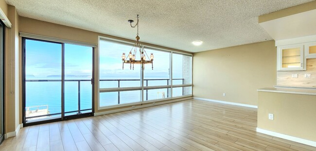 Building Photo - 2 Bedroom Condo in Mukilteo Available Now!