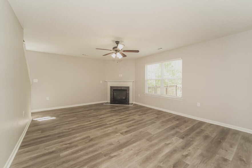 Building Photo - 4419 Austin Dekota Dr