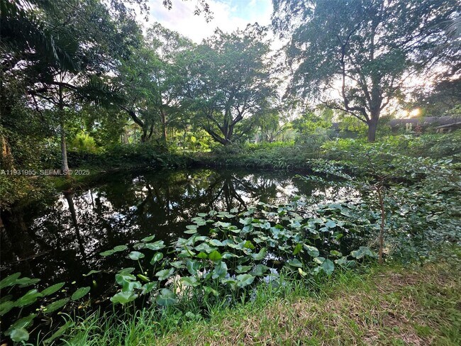 Building Photo - 5095 SW 73rd Ave