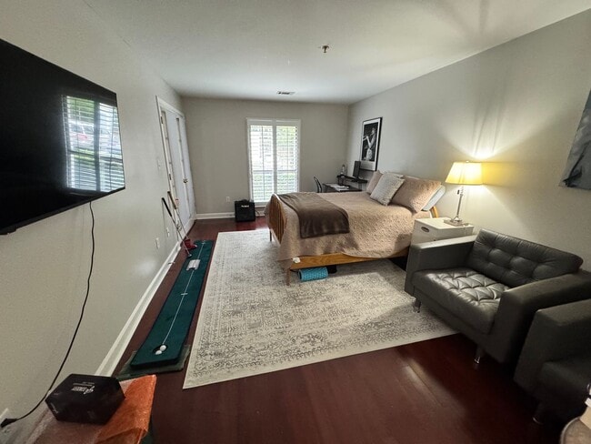 Building Photo - 3201 Lenox Rd NE