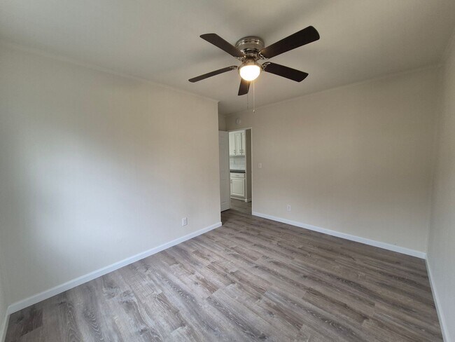 Building Photo - Fully remodeled 3 bedroom home!