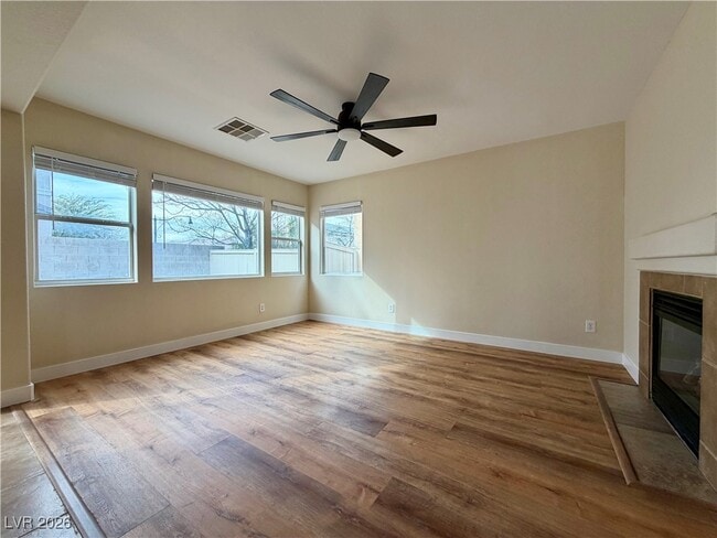 Building Photo - 10977 African Sunset St