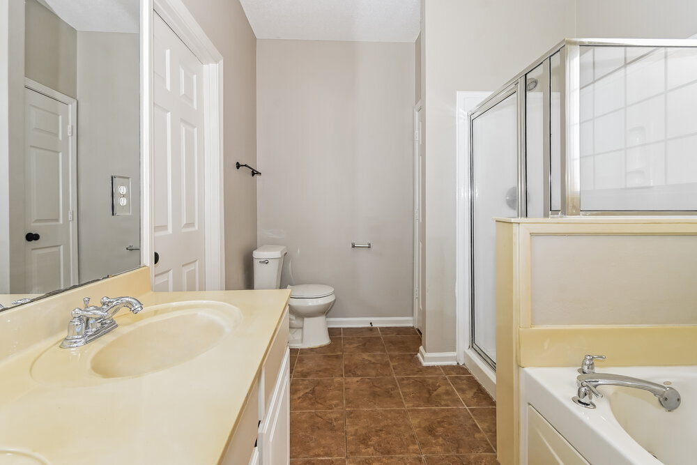 Building Photo - 9915 White Poplar Dr