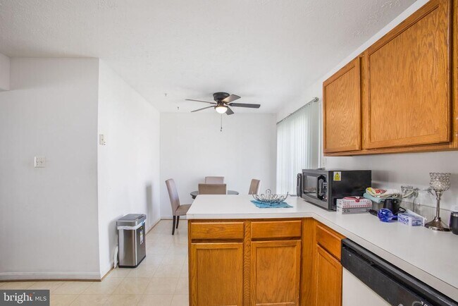 Building Photo - 9820 Berrywood Ct