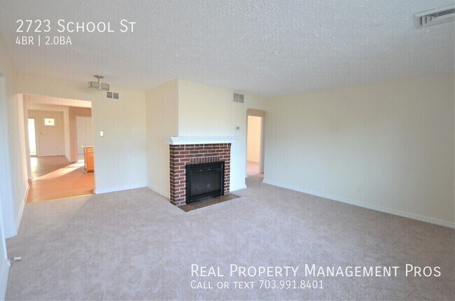 Building Photo - 2723 School St