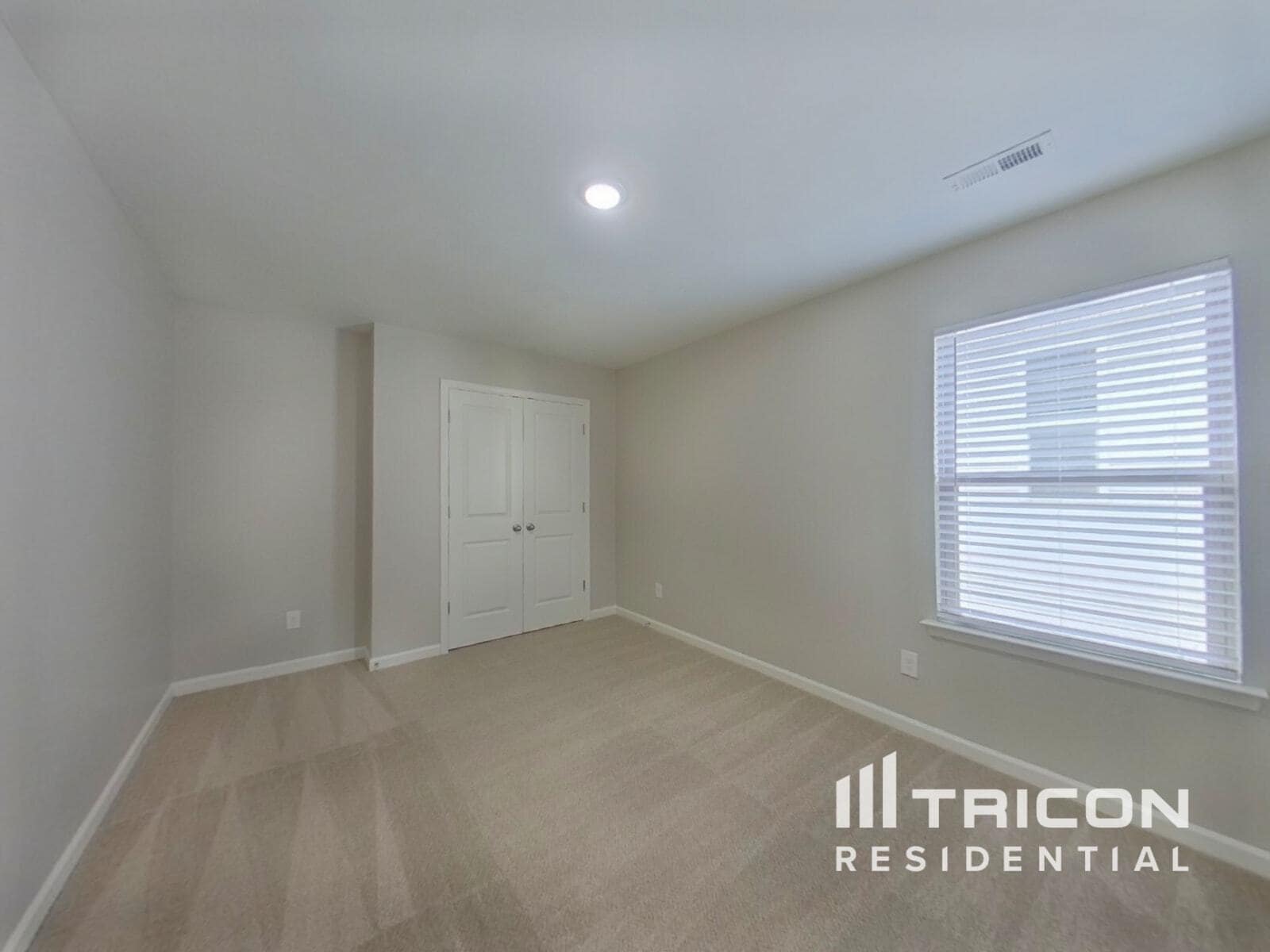 Building Photo - 204 Spring Knoll Dr