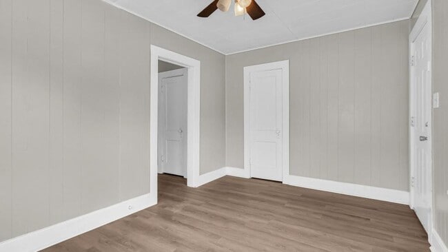 Building Photo - 203 3rd Ave NW