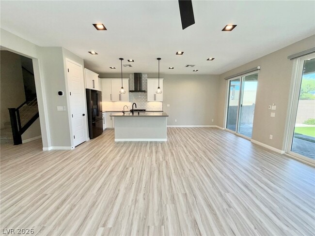 Building Photo - 4442 Frias Fls Ave