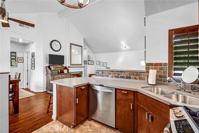 Building Photo - 30 Flamingo Ct