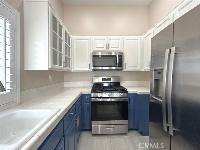 Building Photo - 3130 Oakcrest Dr