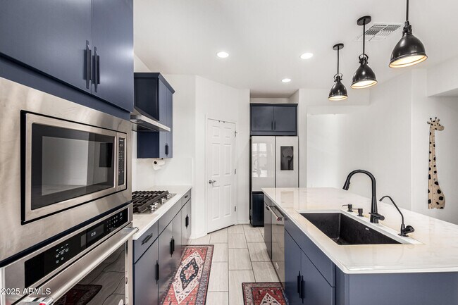 Building Photo - 1522 Sabel Ct