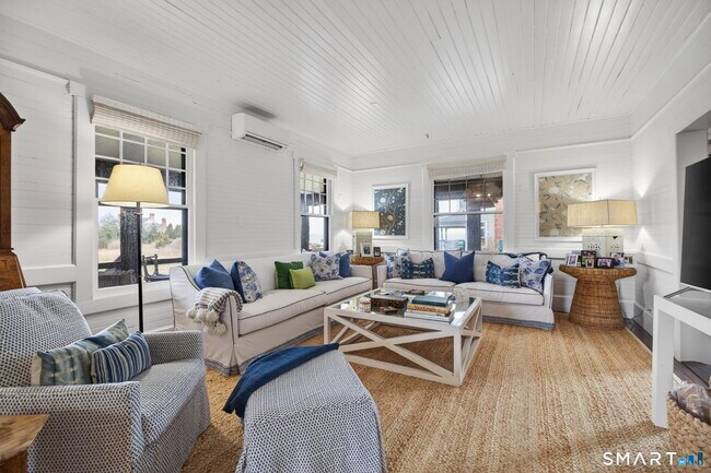 Building Photo - 28 Fenwick Ave