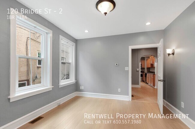 Building Photo - 1BR 1BA Apt.located in Downtown Phoenixvil...