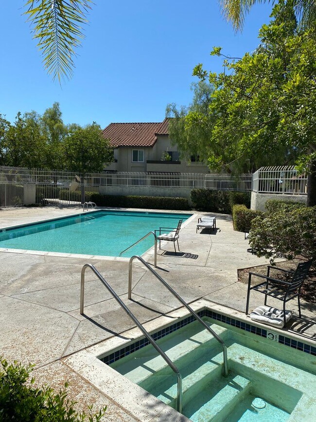 Building Photo - 26156 Sanz