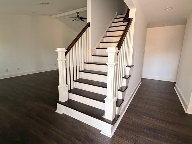 Building Photo - 3815 Redwood Falls Dr