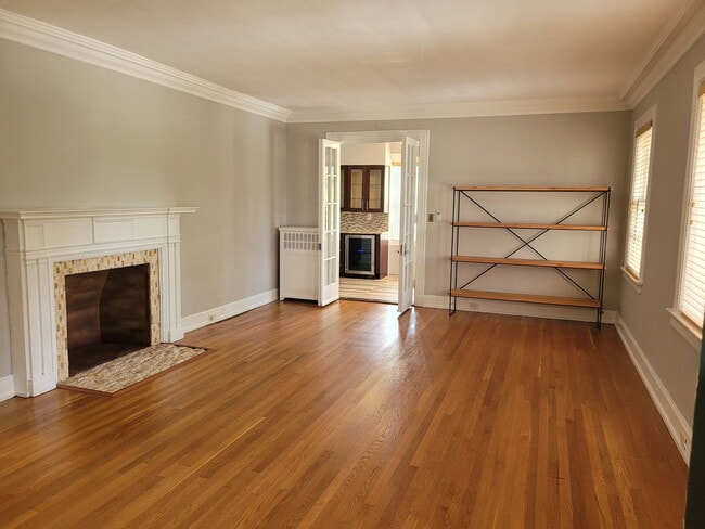 Building Photo - 169 Peachtree Cir NE