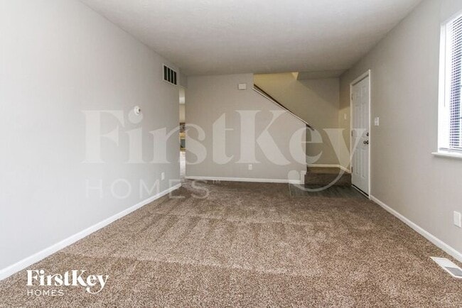Primary Photo - 104 Meadow Creek S Dr