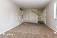 Building Photo - 104 Meadow Creek S Dr
