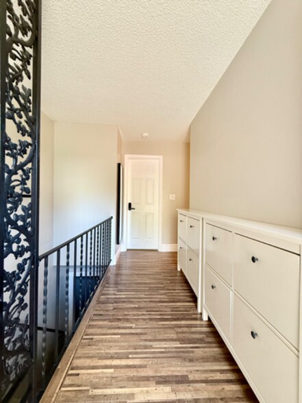 Primary Photo - 1601 27th Ave