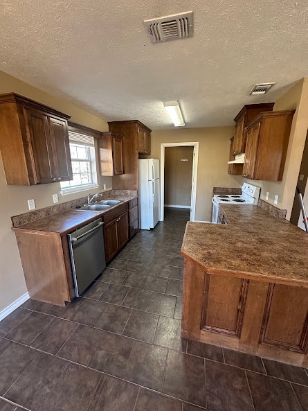 Building Photo - 4402 Sanderson Ln