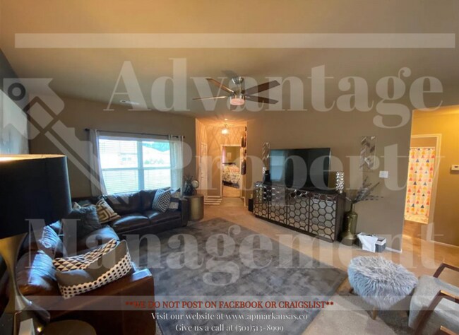 Building Photo - 3010 Alderwood Dr