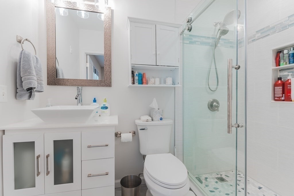 Building Photo - 467 Somerville Ave