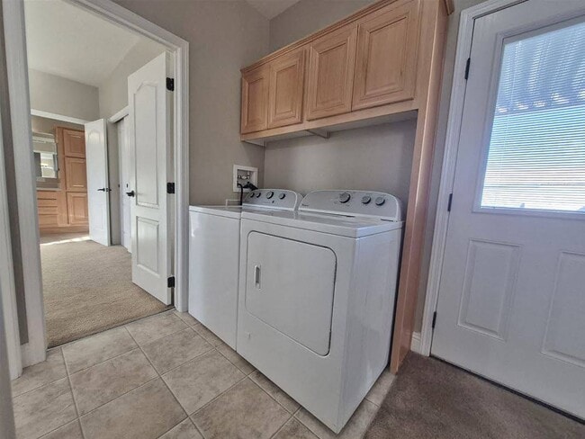 Building Photo - 1028 Shawnee Trail