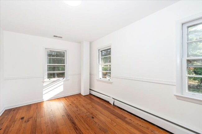 Building Photo - Private Home w/ Pond & Fantastic Views