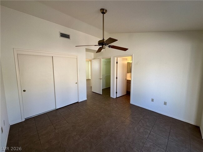 Building Photo - 3001 Lotus Hill Dr