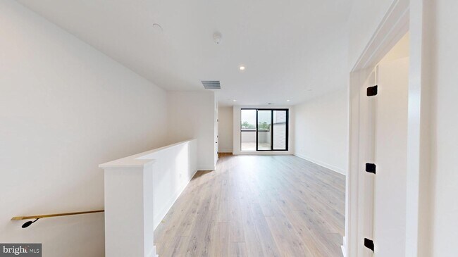 Building Photo - 5617 Vermillion Cir
