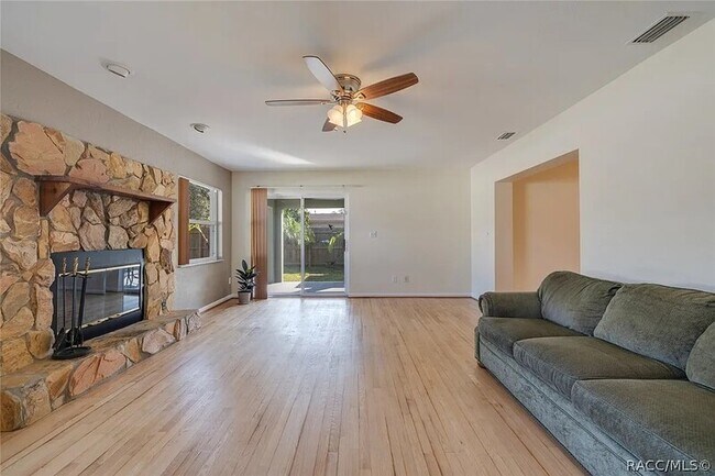 Building Photo - 2701 56th Ln N