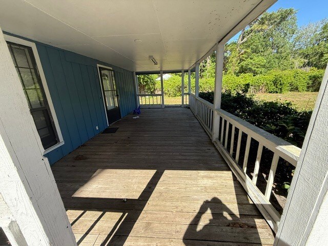 Building Photo - 302 Bernard Rd