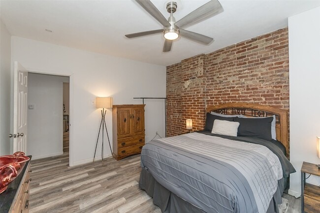 Building Photo - 4992 Botanical Ave