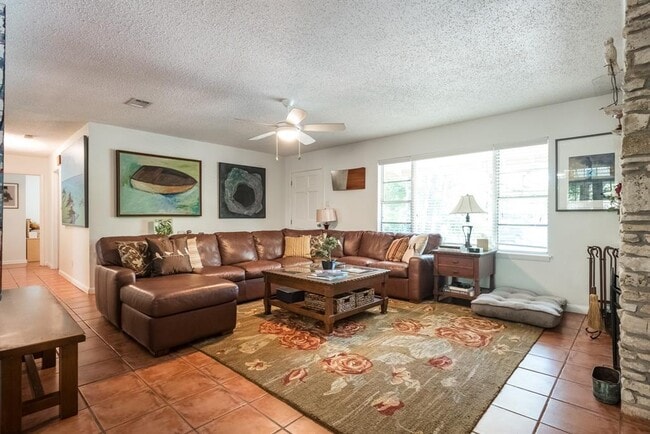 Building Photo - 2402 Rock Terrace Cir