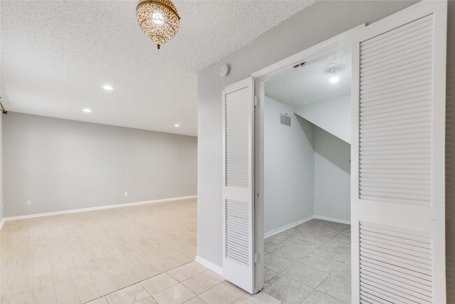 Building Photo - 14228 Misty Meadow Ln