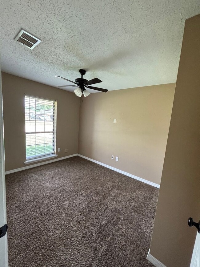 Building Photo - Beautiful 3 Bedroom Home in South Bossier