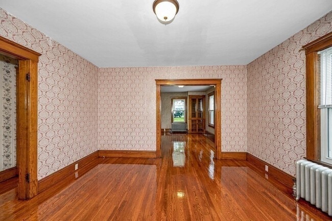 Building Photo - 833 Lawrence St