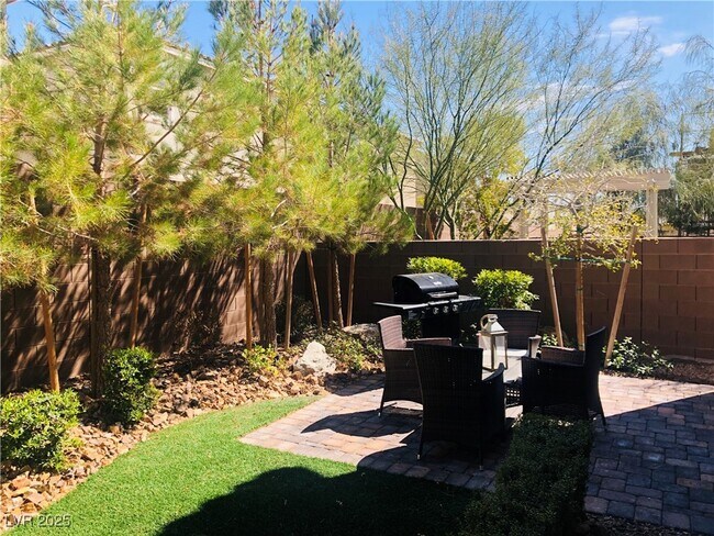 Building Photo - 7108 Adrian Peak St