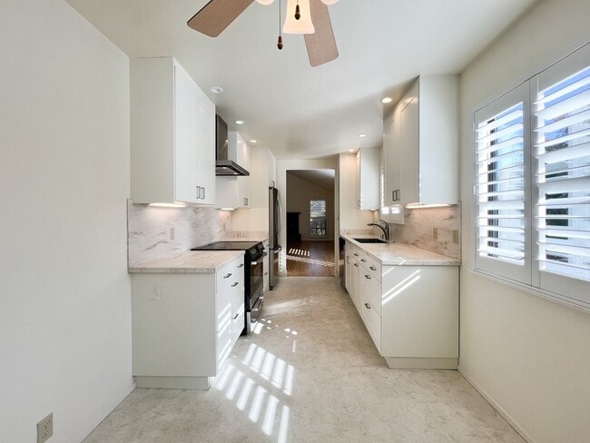 Building Photo - St. Helena – Spacious Two-Bedroom, Two-Bathroom Condo