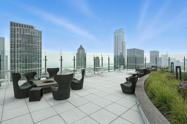 Building Photo - 59 W Randolph St