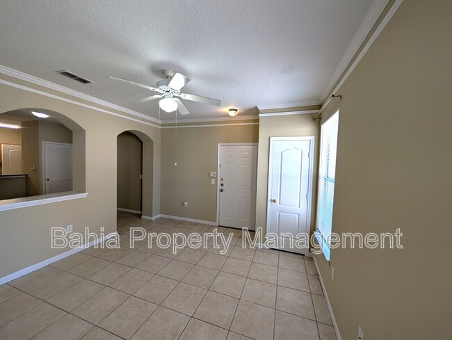 Building Photo - 10517 Villa View Cir