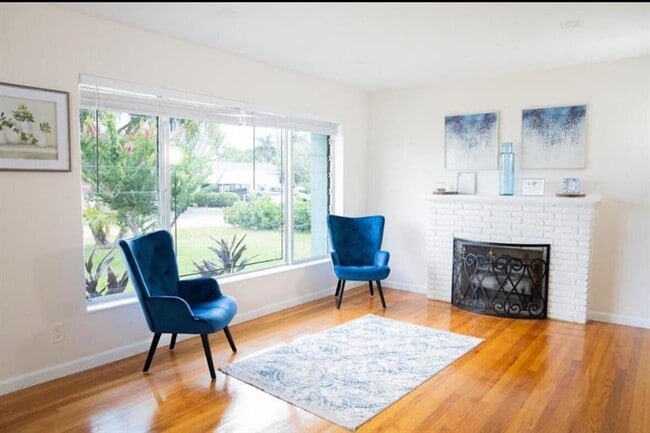 Building Photo - 1128 N 16th Ave