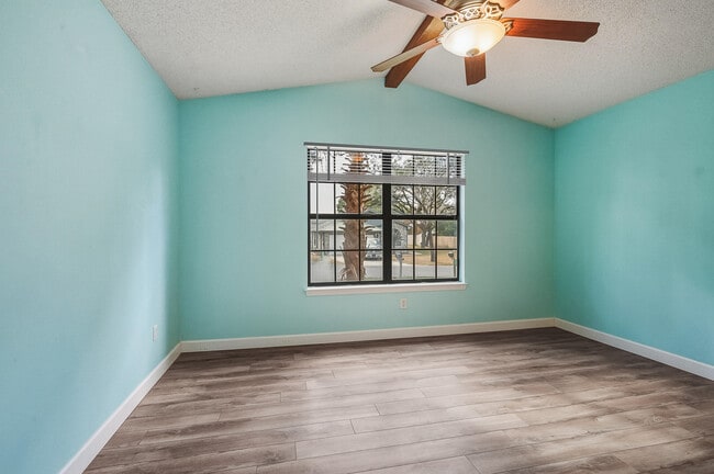 Building Photo - 206 Esmond Ct